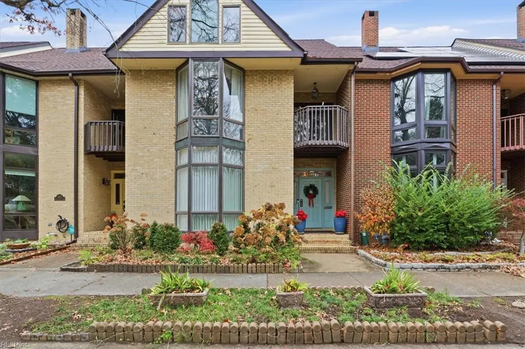 1221 Botetourt Gardens, Norfolk, VA 23517 - Image #1