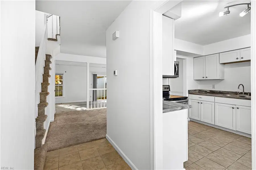 5611 Carisbrooke Lane, Portsmouth, VA 23703 - Image #3