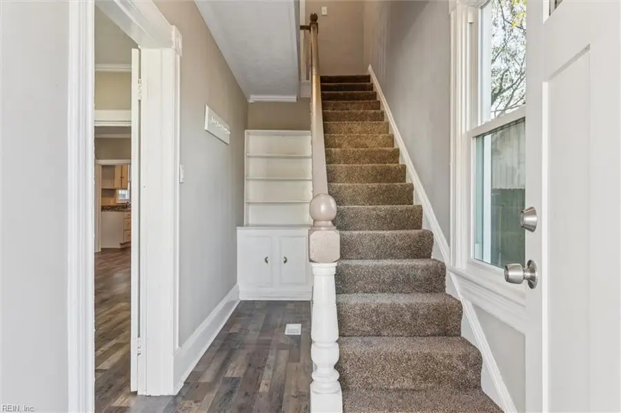 221 S Hope Street, Hampton, VA 23663 - Image #2