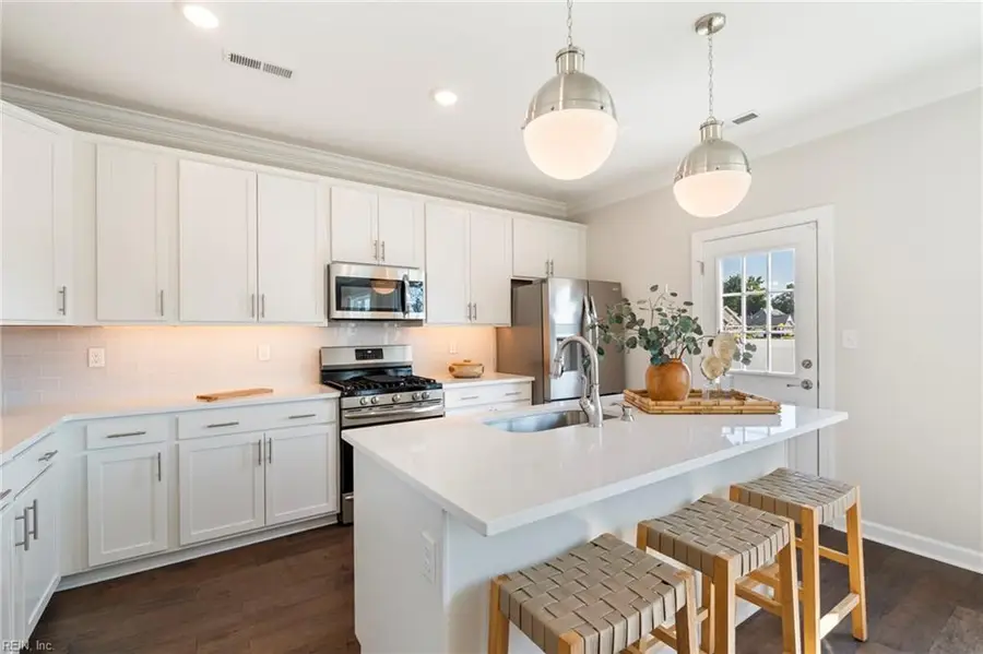 903 Cooper Lane, Chesapeake, VA 23320 - Image #2