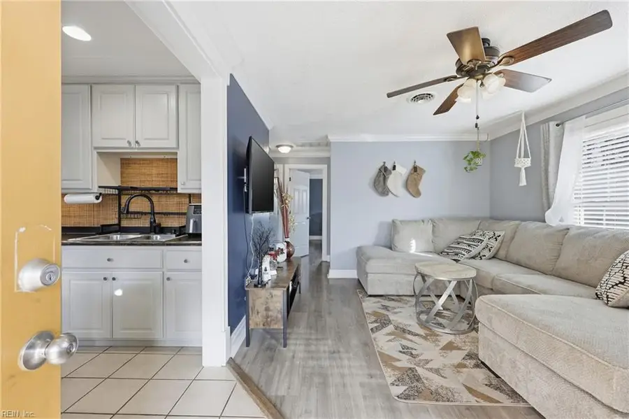 2402 Sunset Drive, Chesapeake, VA 23323 - #3