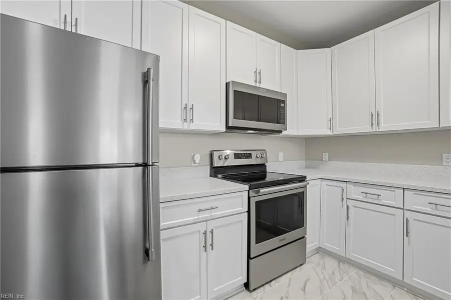 2524 Hidden Shores Drive #104, Virginia Beach, VA 23454 - Image #2