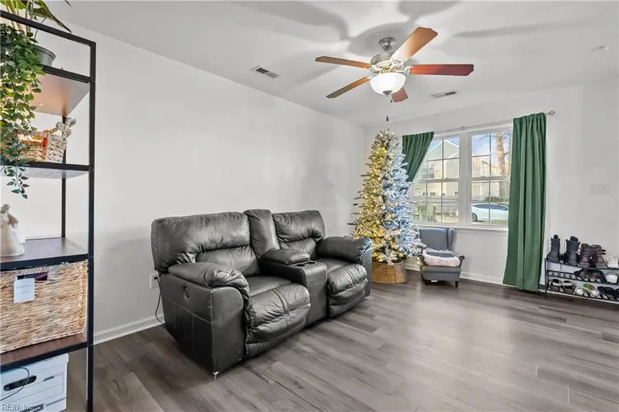 214 Douglas Avenue, Chesapeake, VA 23323 - #2