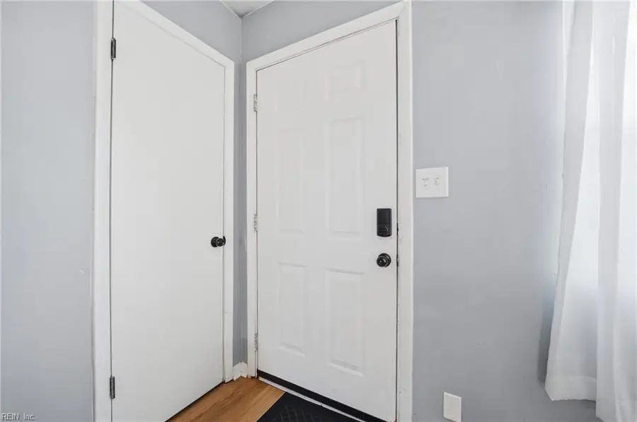 8923 Plymouth Street, Norfolk, VA 23503 - Image #3