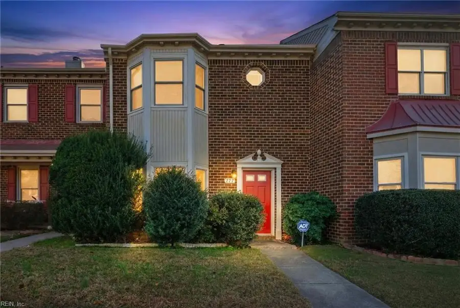 717 Creekside Crescent Crescent, Chesapeake, VA 23320 - Image #2