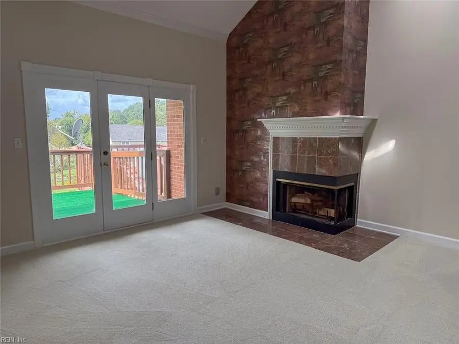 304 Mainsail Drive #15, Hampton, VA 23664 - Image #3