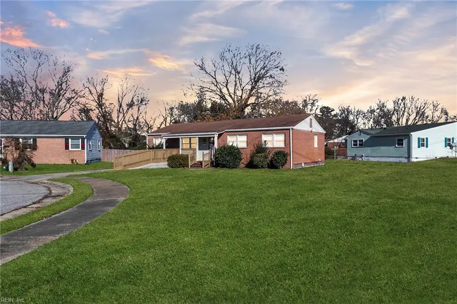 126 Bowen Drive, Hampton, VA 23666 - Image #2