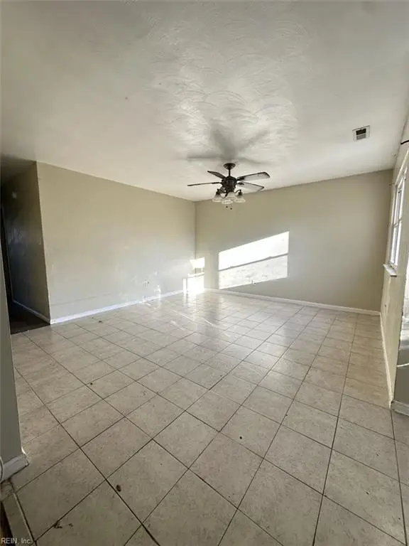 3866 Augustine Circle, Portsmouth, VA 23703 - #3