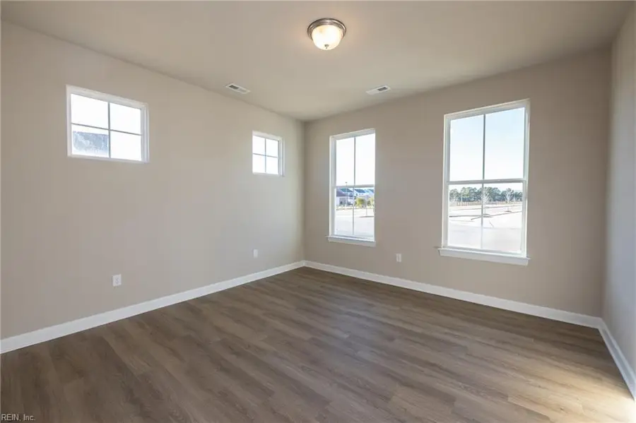 201 Station Drive, Suffolk, VA 23434 - #2