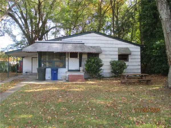 1014 E Russell Court, Newport News, VA 23605