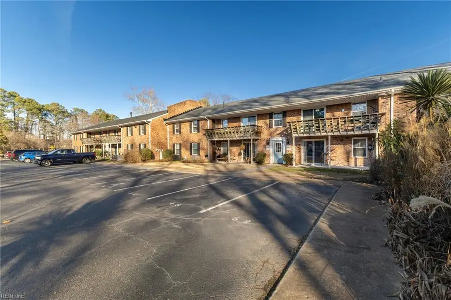 1006 Barclay Sq, Virginia Beach, VA 23451 - Image #2