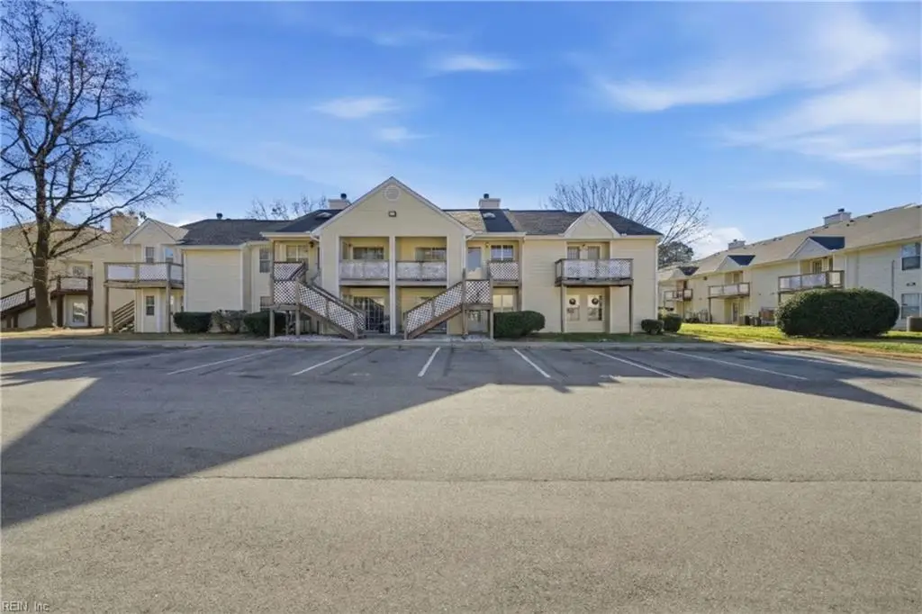 44 Emeraude Plage #B, Hampton, VA 23666 - Image #1