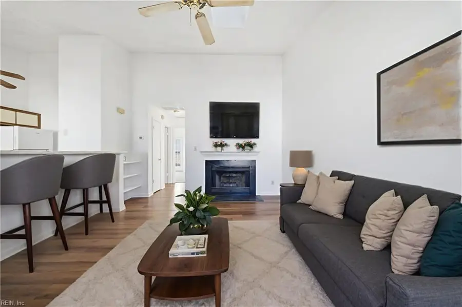 44 Emeraude Plage #B, Hampton, VA 23666 - Image #3