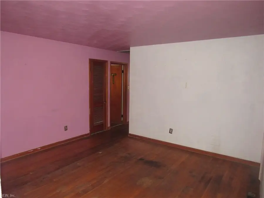 10 W Walker Road, Hampton, VA 23666 - Image #2