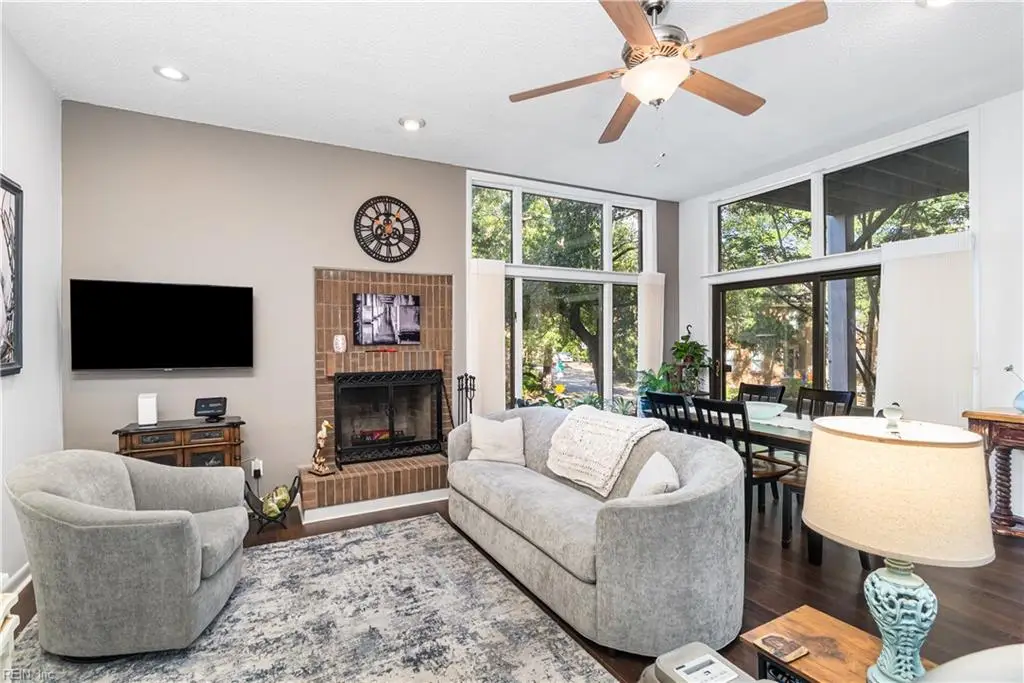 696 Mowbray Arch #420, Norfolk, VA 23507 - Image #1