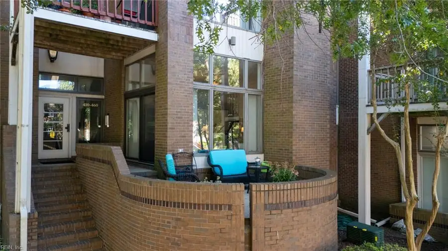 696 Mowbray Arch #420, Norfolk, VA 23507 - Image #2