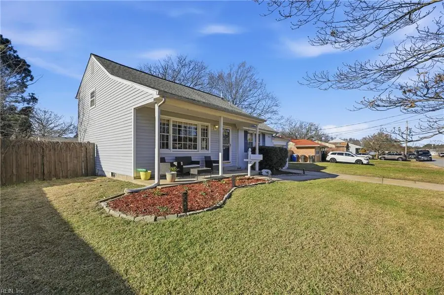 945 Redwood Circle, Virginia Beach, VA 23464 - Image #2