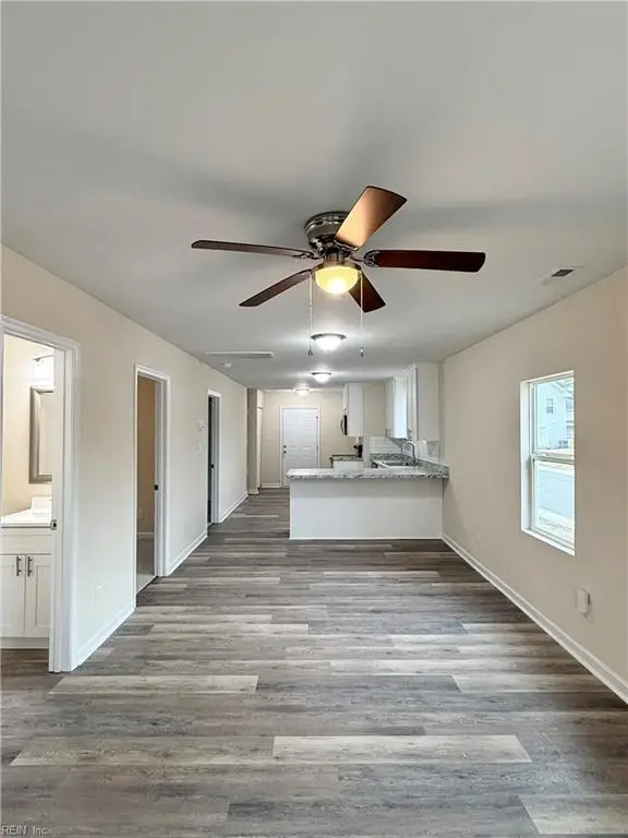 121 S 10th Street, Suffolk, VA 23434 - Image #2