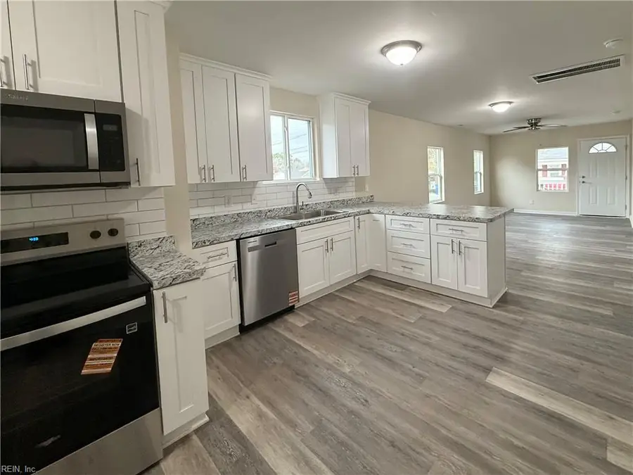 121 S 10th Street, Suffolk, VA 23434 - Image #3