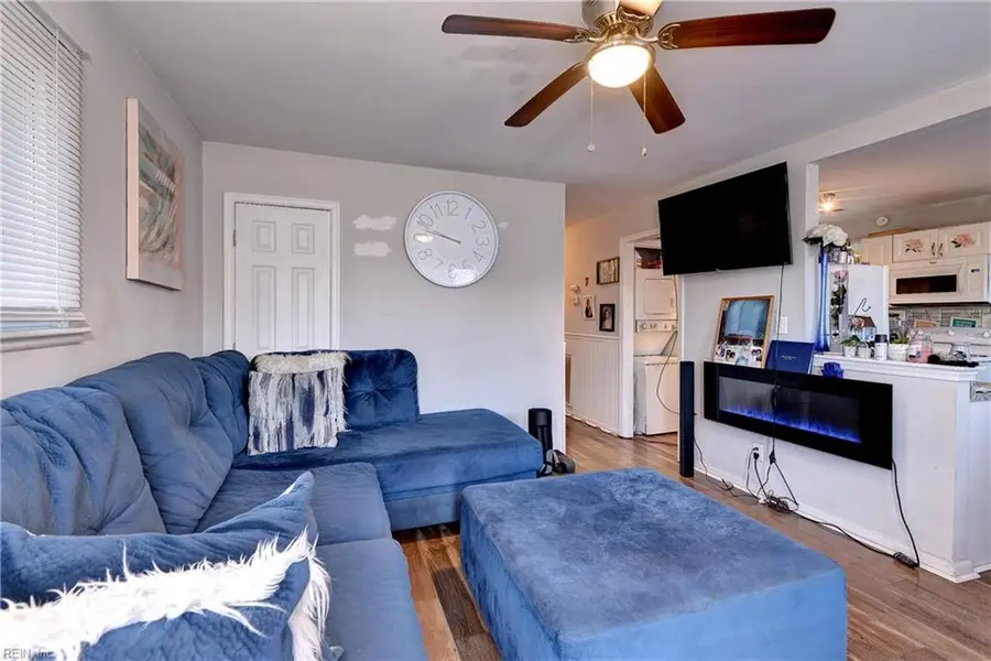 112 W Kelly Avenue, Hampton, VA 23663 - Image #3