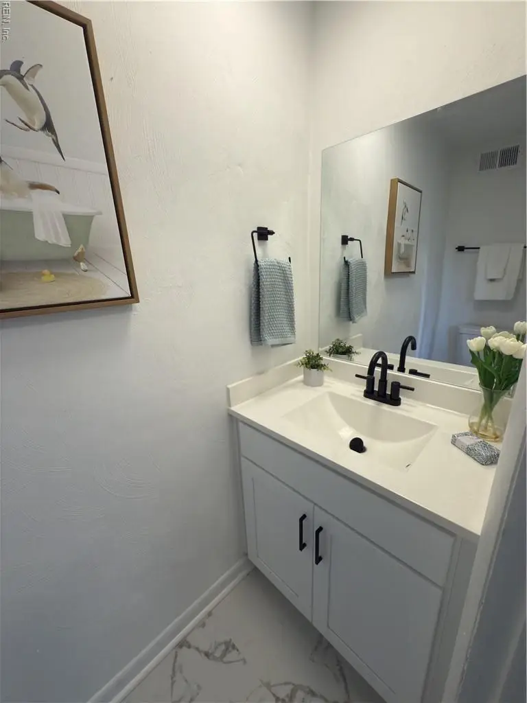 212 Breckinridge Court, Hampton, VA 23666 - Image #3