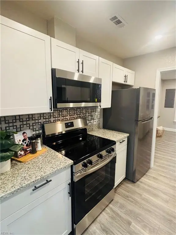 924 Wickford Drive, Chesapeake, VA 23320 - Image #3