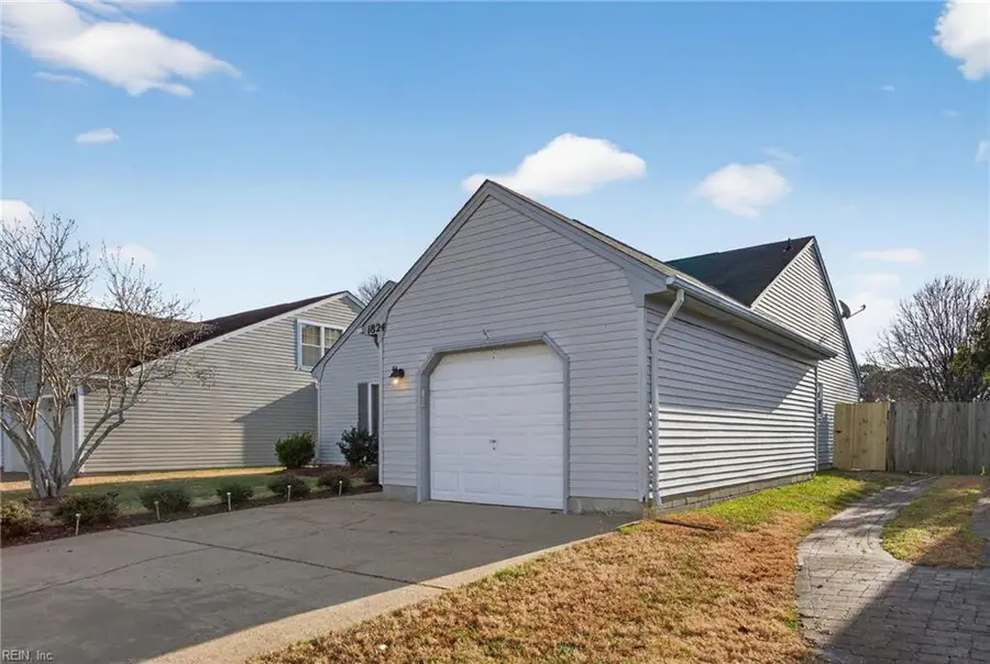 1824 Bernstein Drive, Virginia Beach, VA 23454 - Image #3