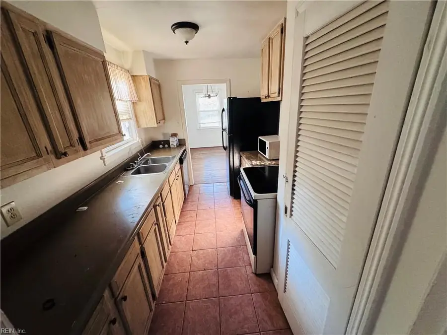 1112 Newell Avenue, Norfolk, VA 23518 - Image #2