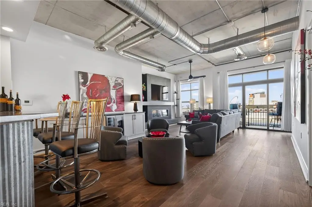 123 College Place #801, Norfolk, VA 23510 - Image #1