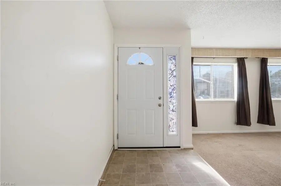 4232 Maplehurst Road, Virginia Beach, VA 23462 - Image #3