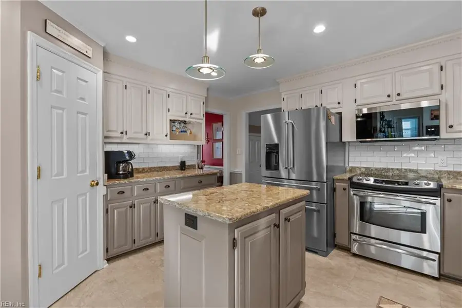 821 Baydon Lane, Chesapeake, VA 23322 - Image #2