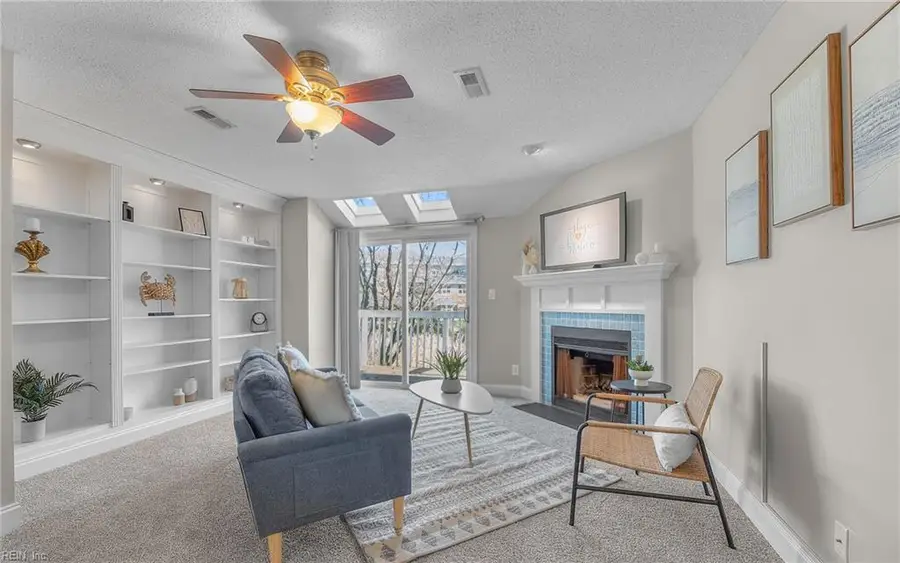 823 Seawinds Lane, Virginia Beach, VA 23451 - Image #3