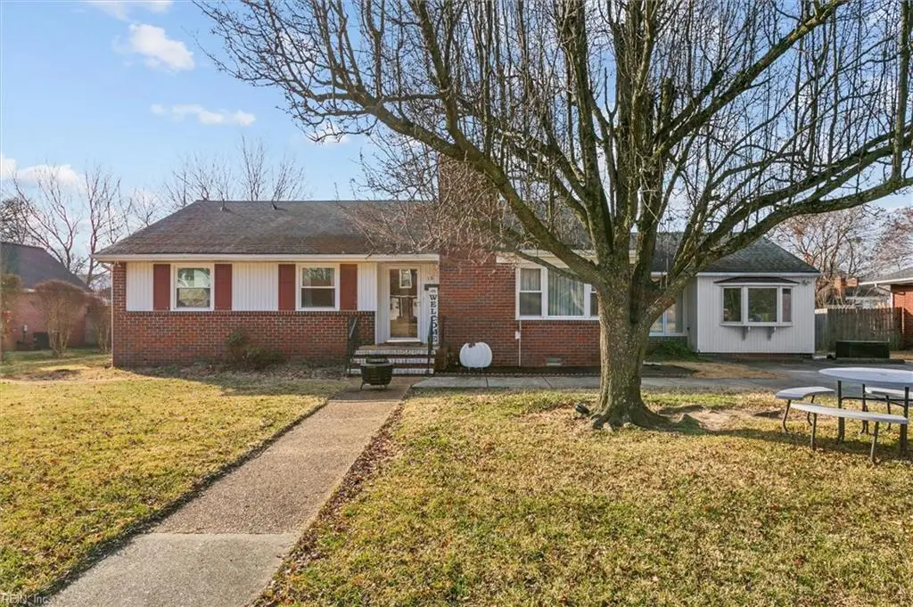 18 S Greenfield Avenue, Hampton, VA 23666 - Image #1