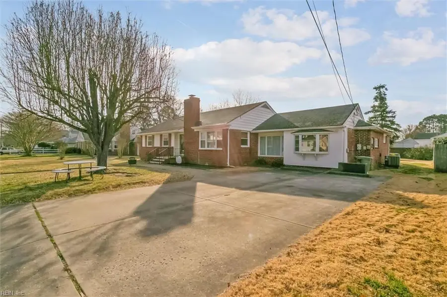 18 S Greenfield Avenue, Hampton, VA 23666 - Image #2