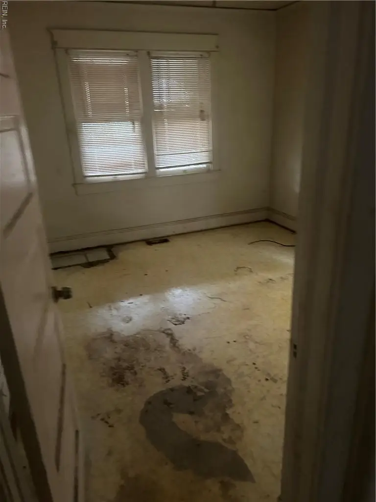 909 W 27th Street, Norfolk, VA 23517 - Image #3