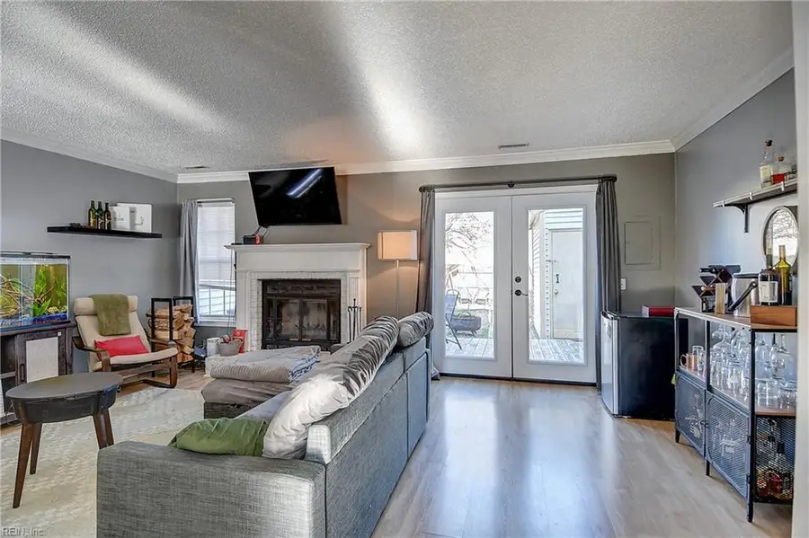 823 Spence Cir, Virginia Beach, VA 23462 - Image #3