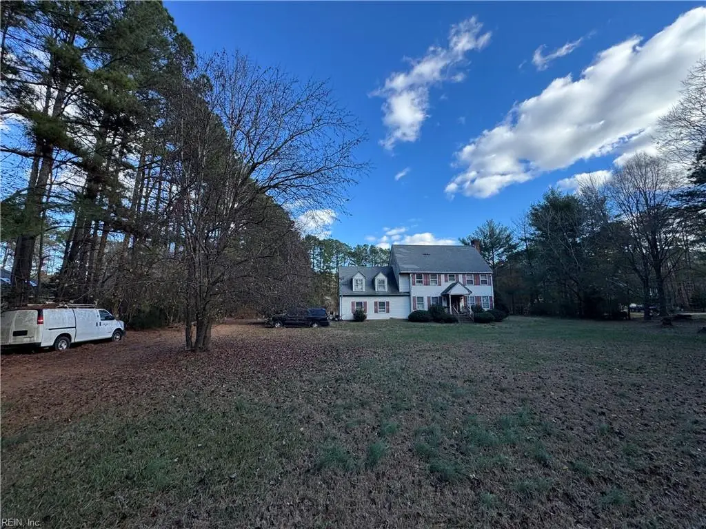 705 Pleasant Ridge Ct, Chesapeake, VA 23322 - Image #1