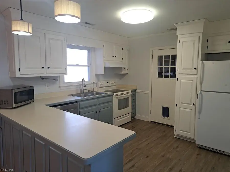 112 Cottonwood Lane, Chesapeake, VA 23320 - Image #3