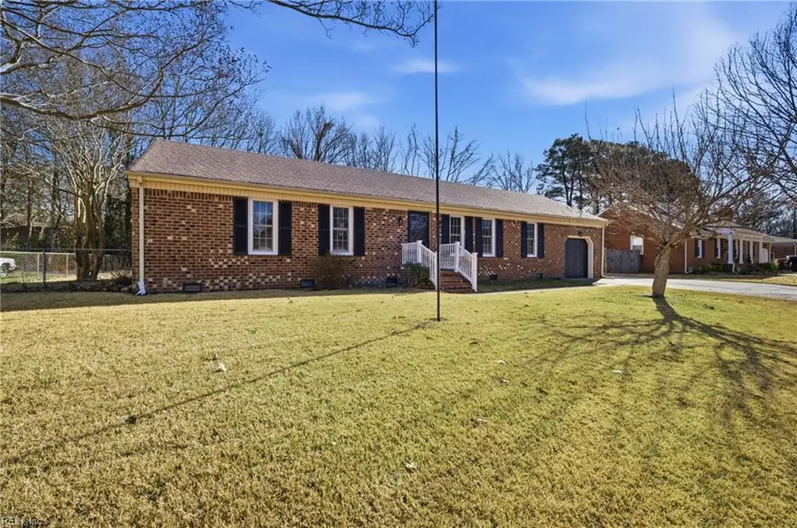 533 Scarborough Drive, Chesapeake, VA 23322 - Image #2