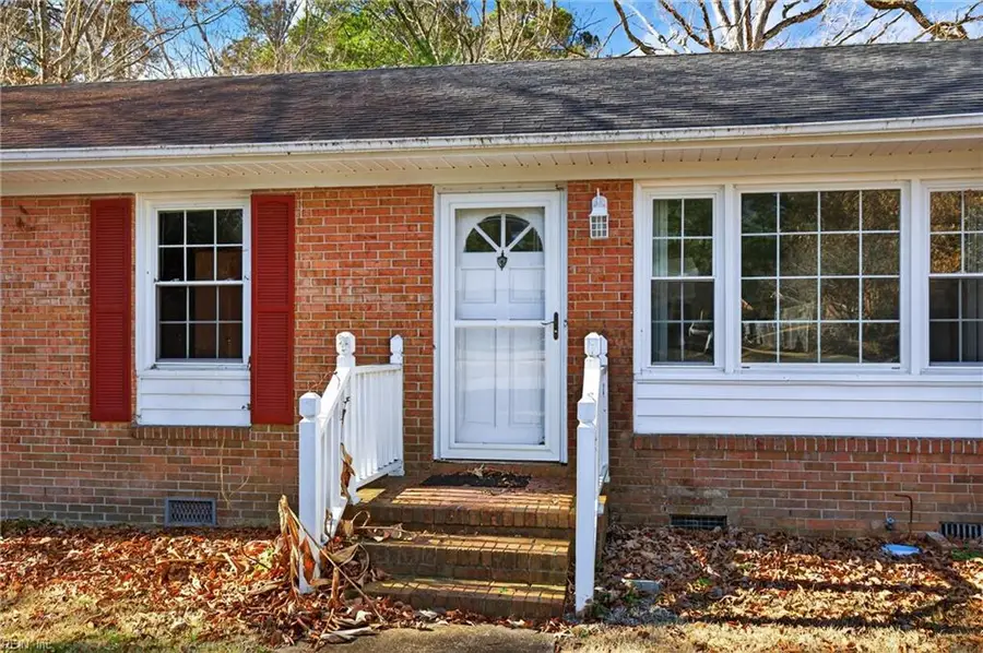 207 Beechwood Drive, Suffolk, VA 23434 - Image #3