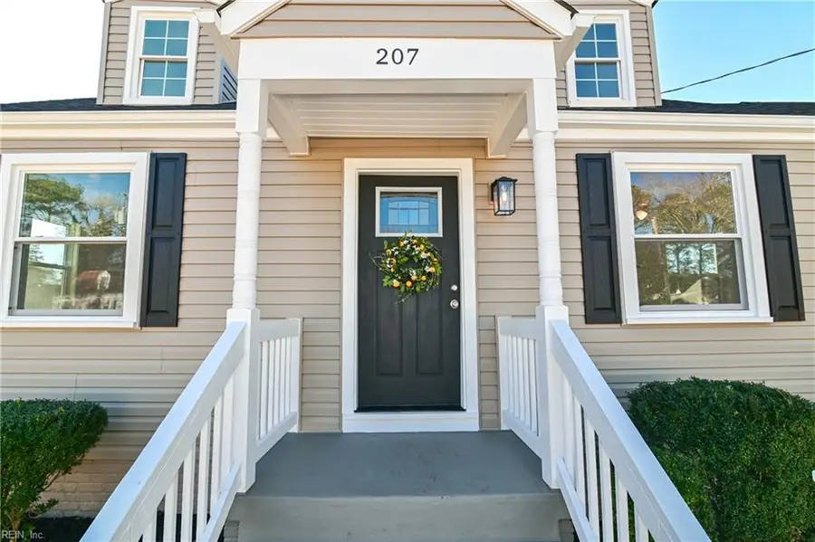 207 Fairview Circle N, Portsmouth, VA 23702 - Image #2