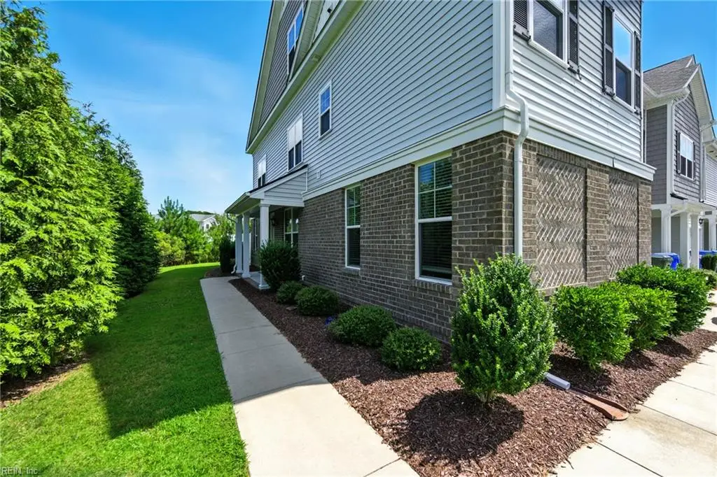 301 Sikeston Lane, Chesapeake, VA 23322 - #1