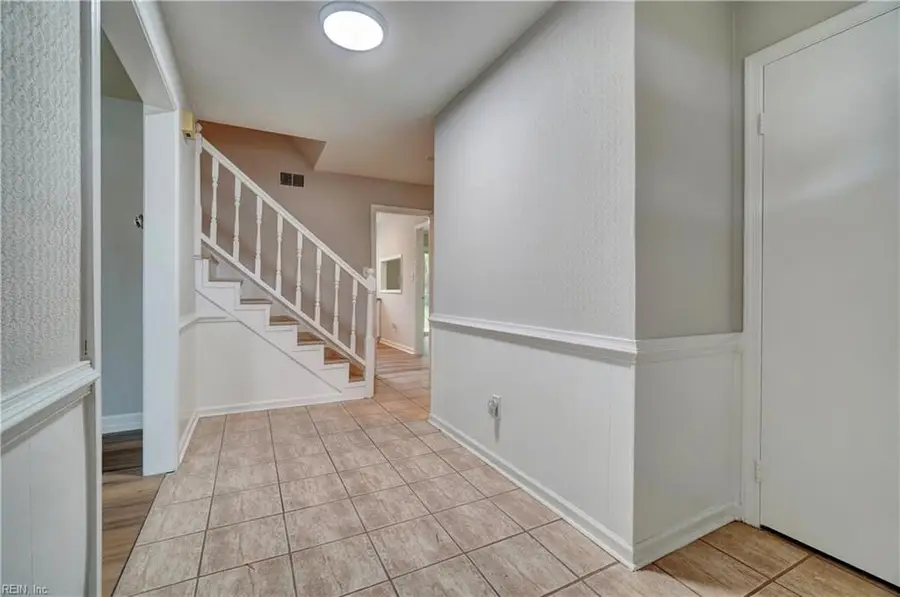 828 Timberlake Drive, Virginia Beach, VA 23464 - Image #3