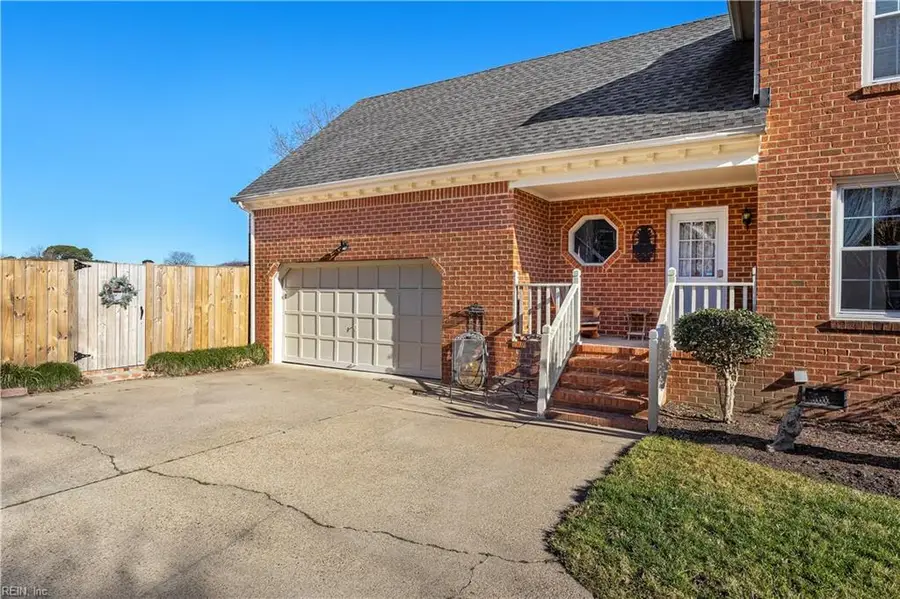 344 Barcelona Drive, Chesapeake, VA 23322 - Image #3