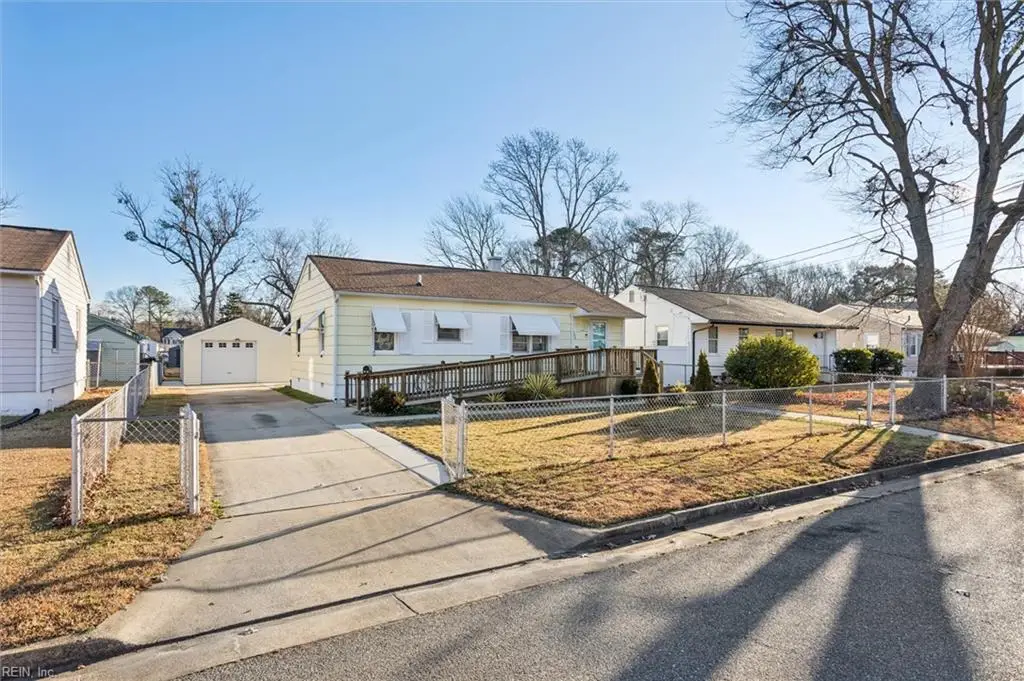 203 Hickory Hill Rd, Hampton, VA 23666 - Image #1