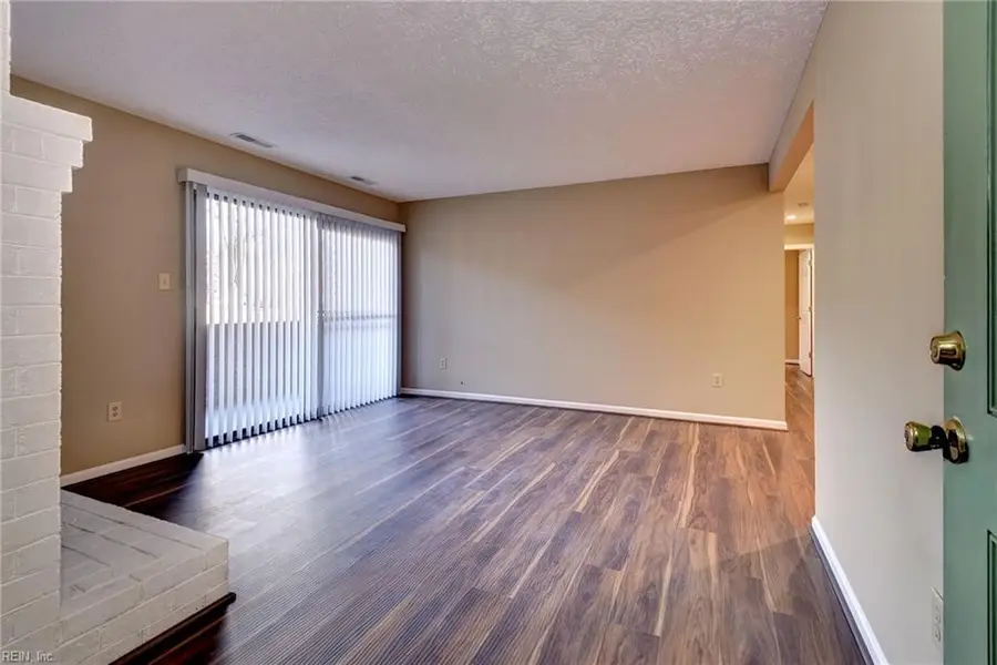 4003 Governors Square #1, Williamsburg, VA 23188 - Image #2