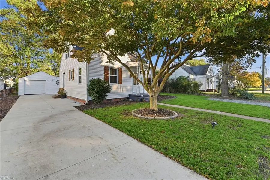 727 Sparrow Road, Chesapeake, VA 23325 - #3