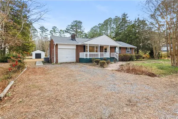 249 North Shore Circle, North, VA 23128