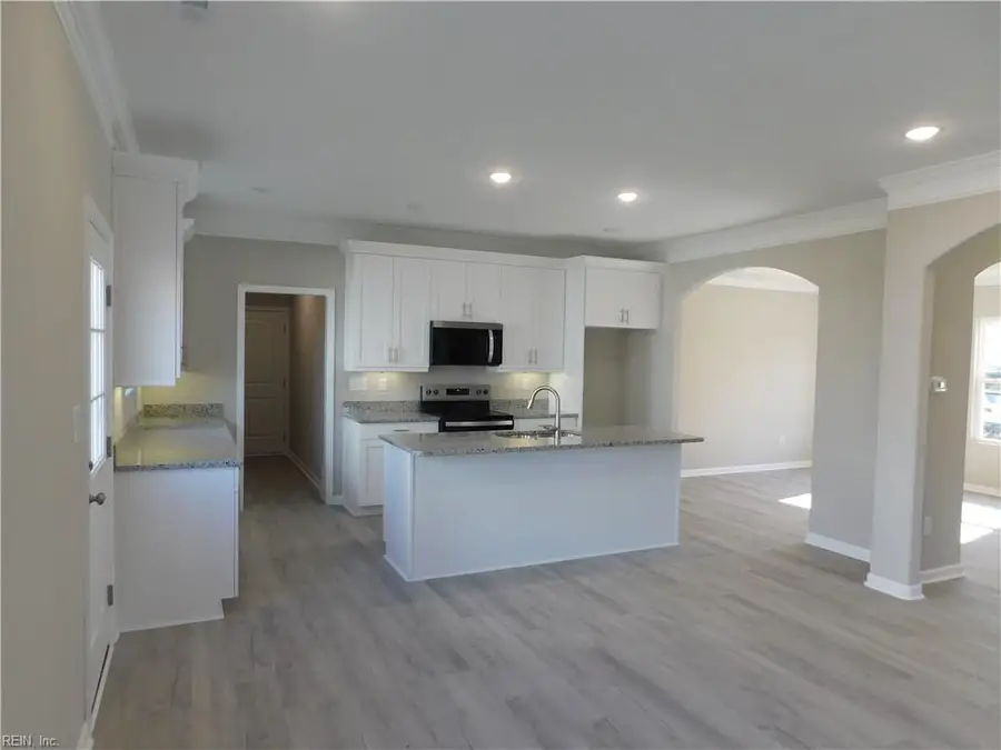 968 Wolcott Avenue, Norfolk, VA 23513 - Image #2