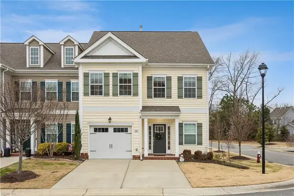 100 Wineberry Way, Yorktown, VA 23692